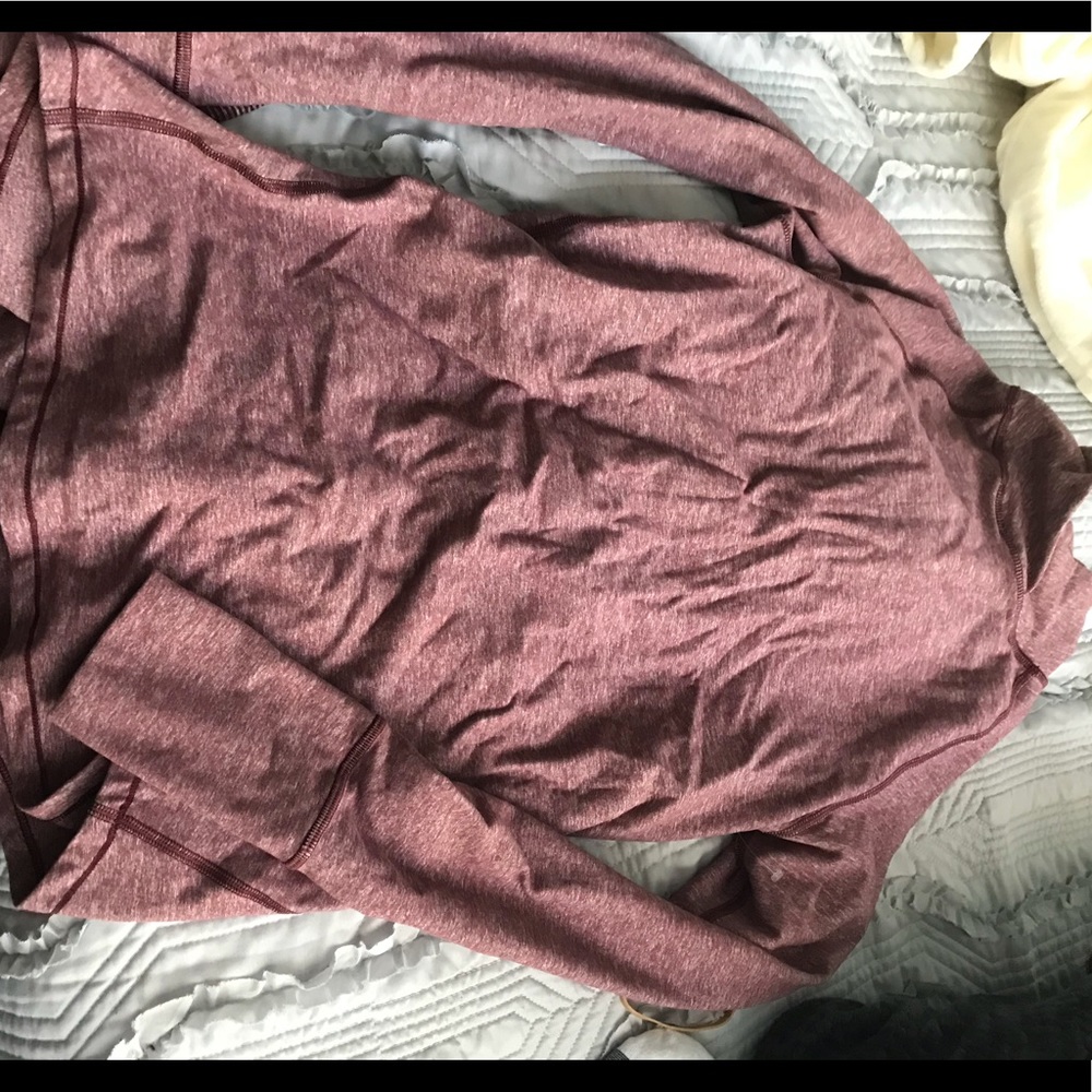 Lululemon highneck matron pullover thumb hole s